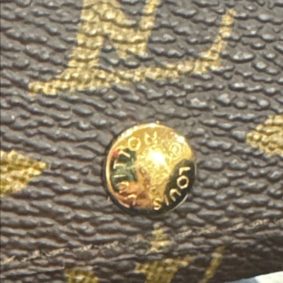 Authentic Key holder! Excellent condition!!!! - Picture 8 of 15